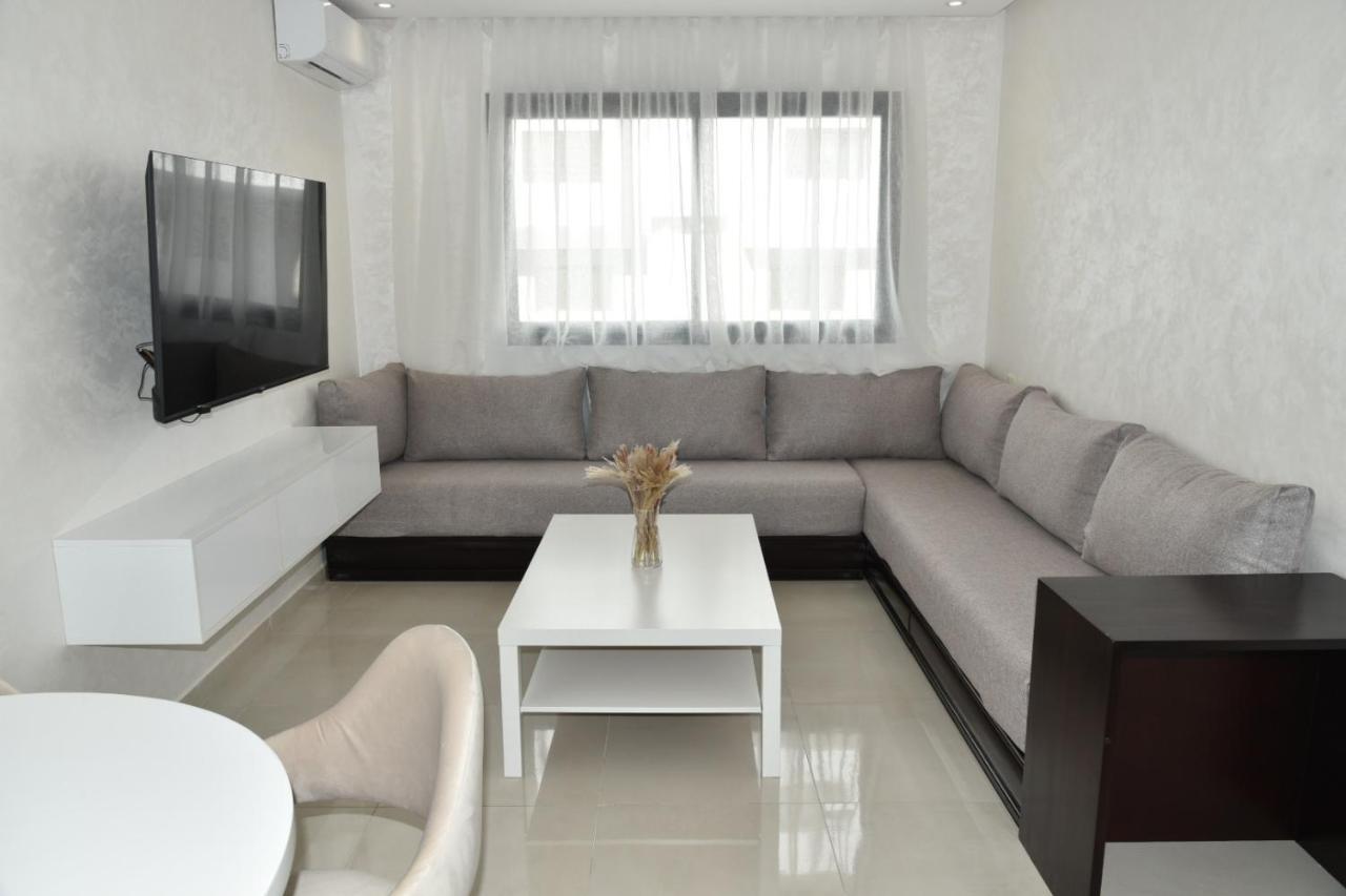 Lovely Apartment With Pool & Gym Kenitra Bagian luar foto